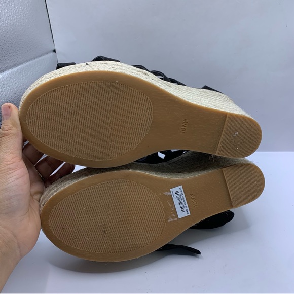 NWOB Torrid Women's Lombardi Wedges size 10 WW boo look ack suede sandals heels - Picture 6 of 7